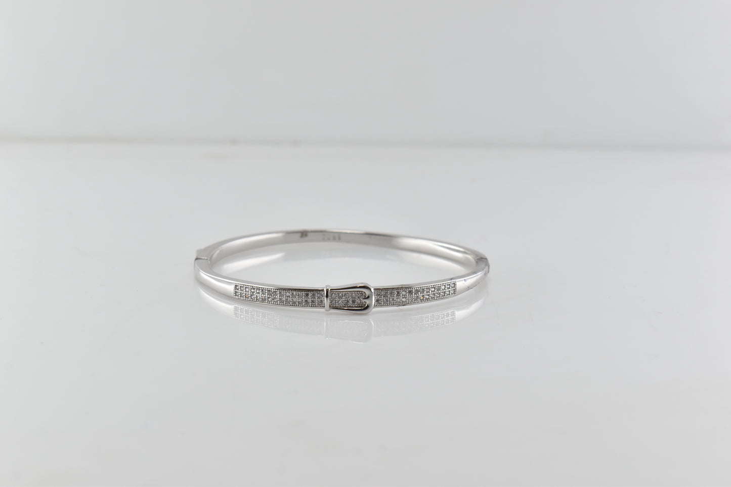 Silver Grandeur Buckle Bracelet