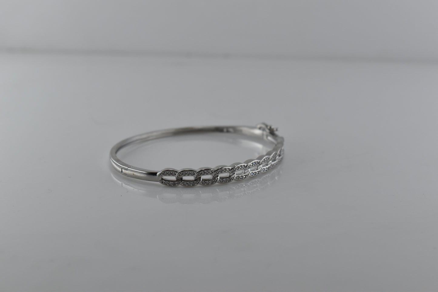 Elegant Link Silver Bracelet