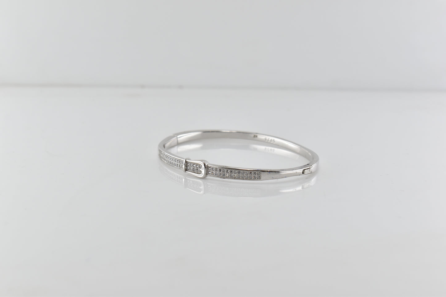 Silver Grandeur Buckle Bracelet