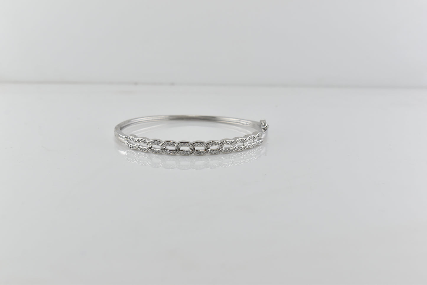 Elegant Link Silver Bracelet