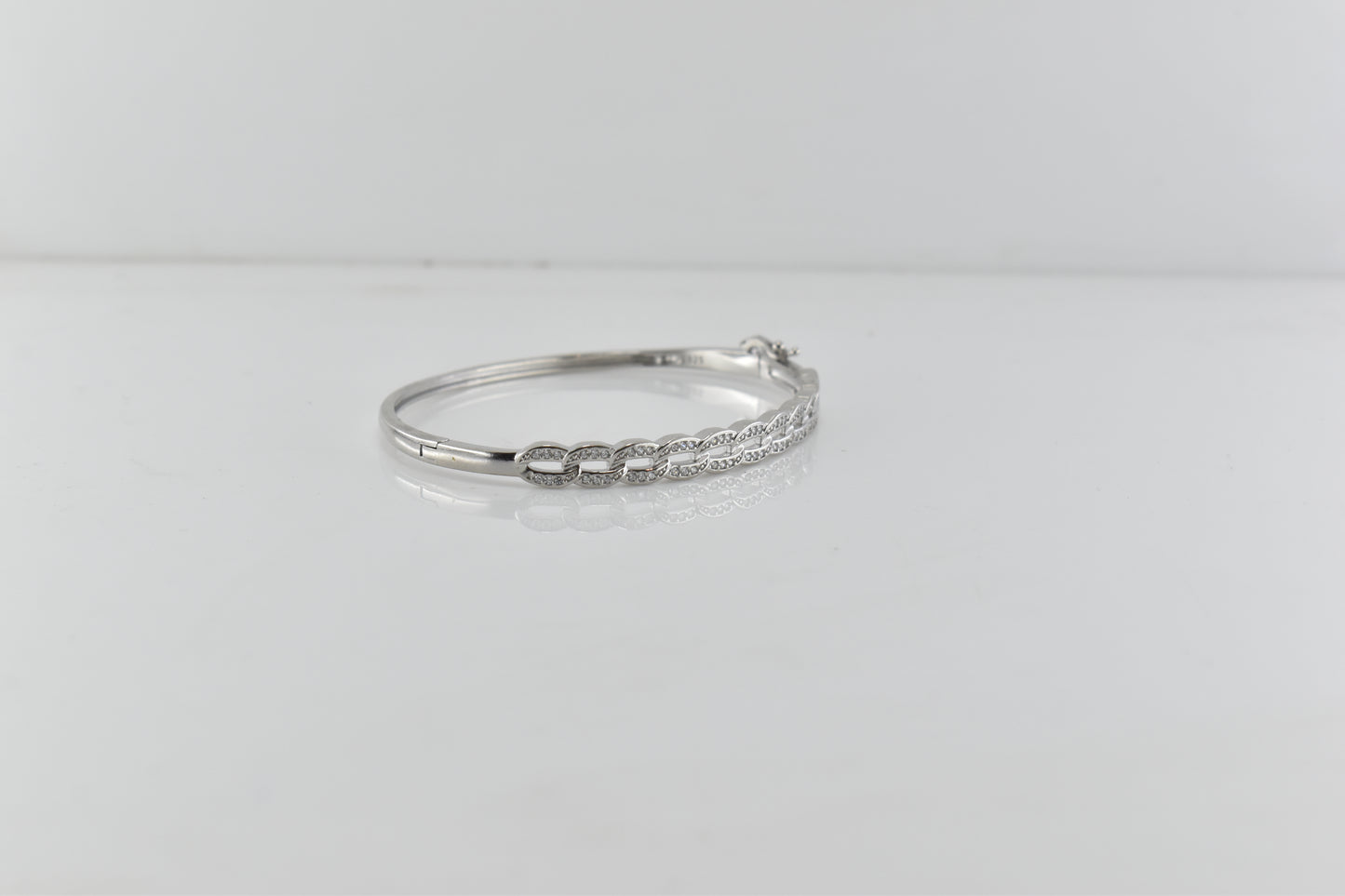 Elegant Link Silver Bracelet