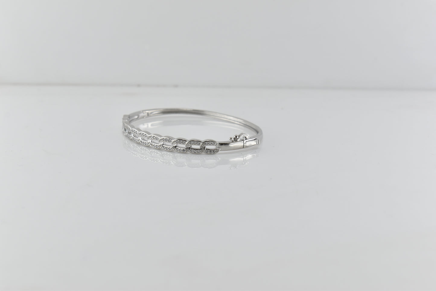 Elegant Link Silver Bracelet