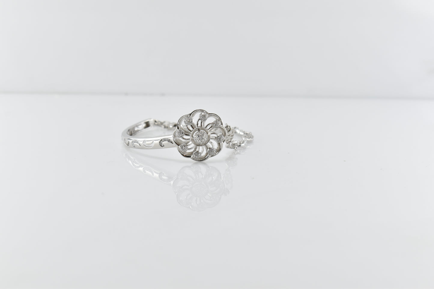 Silver Eternal Swirl Bracelet